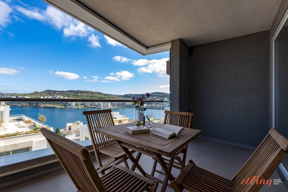 A Stunning Apartment With Spectacular sea Views photo 1