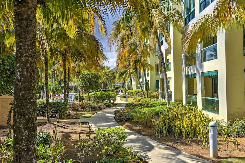 Tropical Puerto Rico Penthouse: Waterpark On-site!
