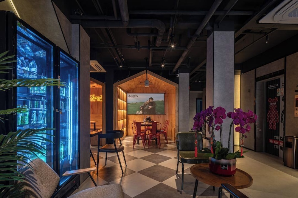 Iforest Youth Hotel - Nanjing Road Pedestrian Street Huanghe Road Store