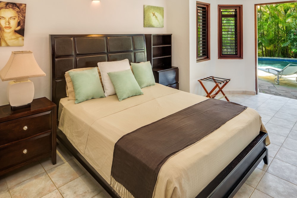 Sea Horse Ranch Villas by Caribe Stays view 2