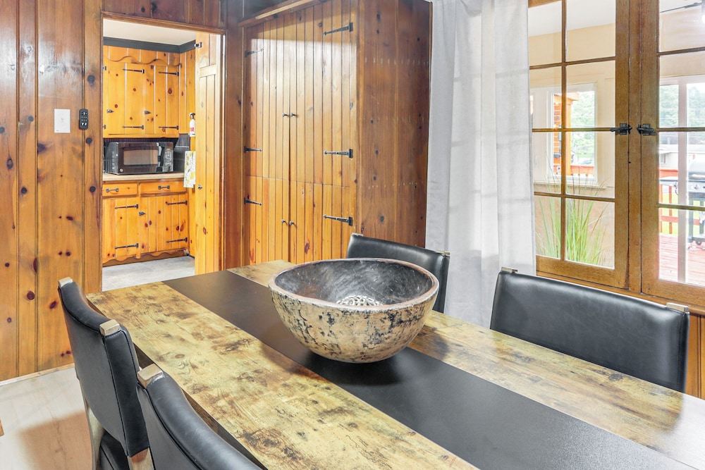 < 1 Mi to Raystown Lake: Family-friendly Cottage!