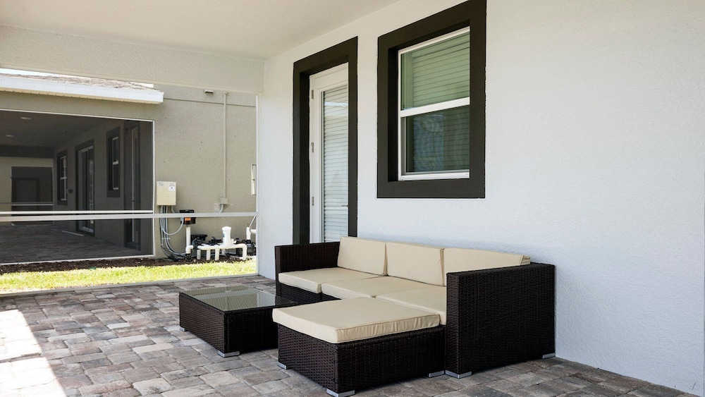 Family Oasis With Pool, Near Disney