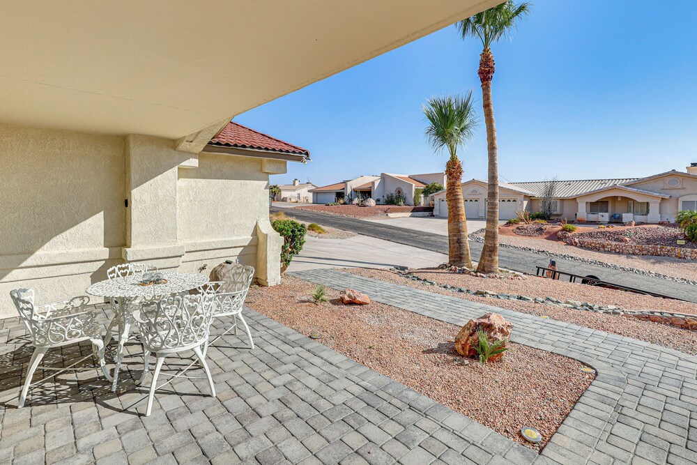 Fully Furnished Poolside Oasis 5 Mi to Lake Havasu