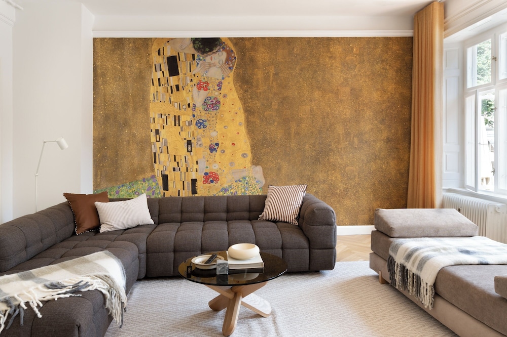 Former Dukes Residence - 4 bedrooms - 2 bathrooms