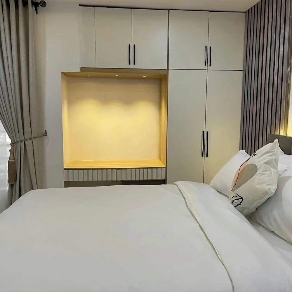 Metrohut Service Apartments