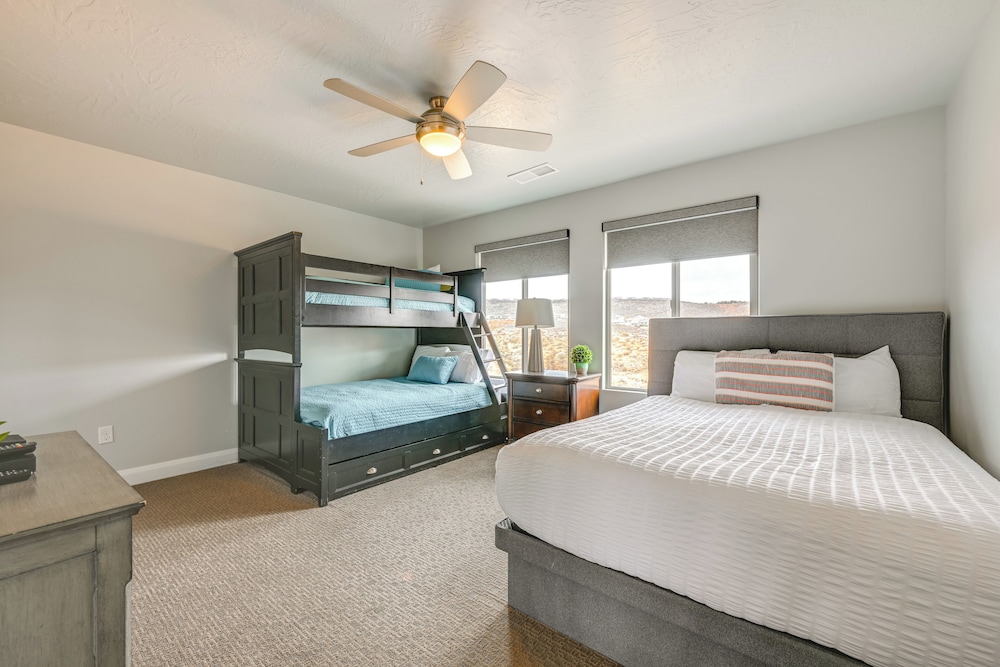 Hike, Bike & Swim: Utah Family Home w/ Mtn Views!
