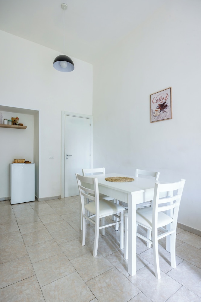 Urban Base Garibaldi by Napoliapartments
