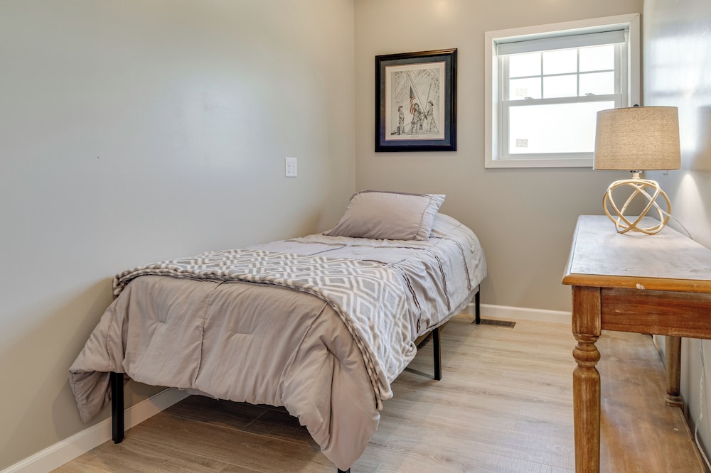 Pet-friendly Countryside Retreat in Whiteland!