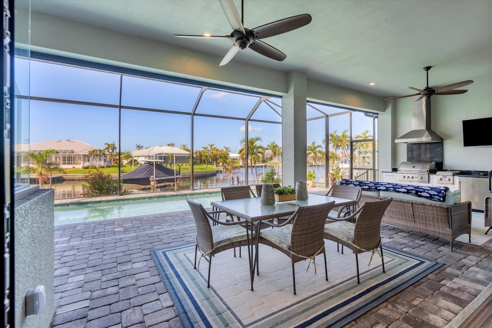 Punta Gorda 3-Bedroom Canalfront Pool Home with Dock 3 Home