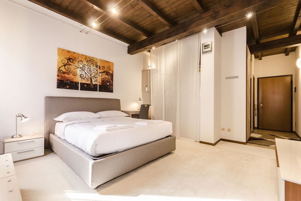 Borgo San Pietro Studio view 4