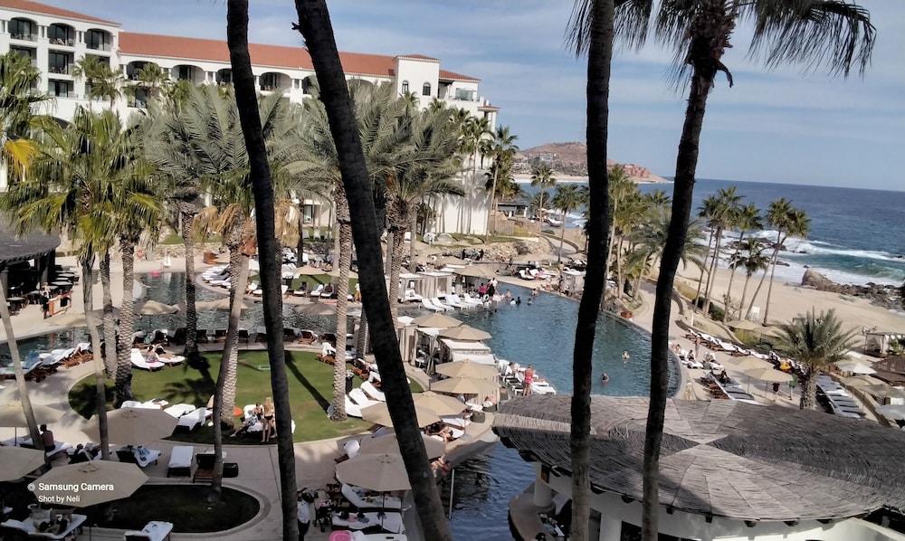 Ocean view beach suite