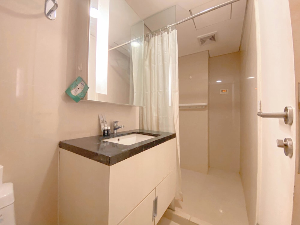 Strategic And Homey Studio At Marquis De Lafayette Apartment