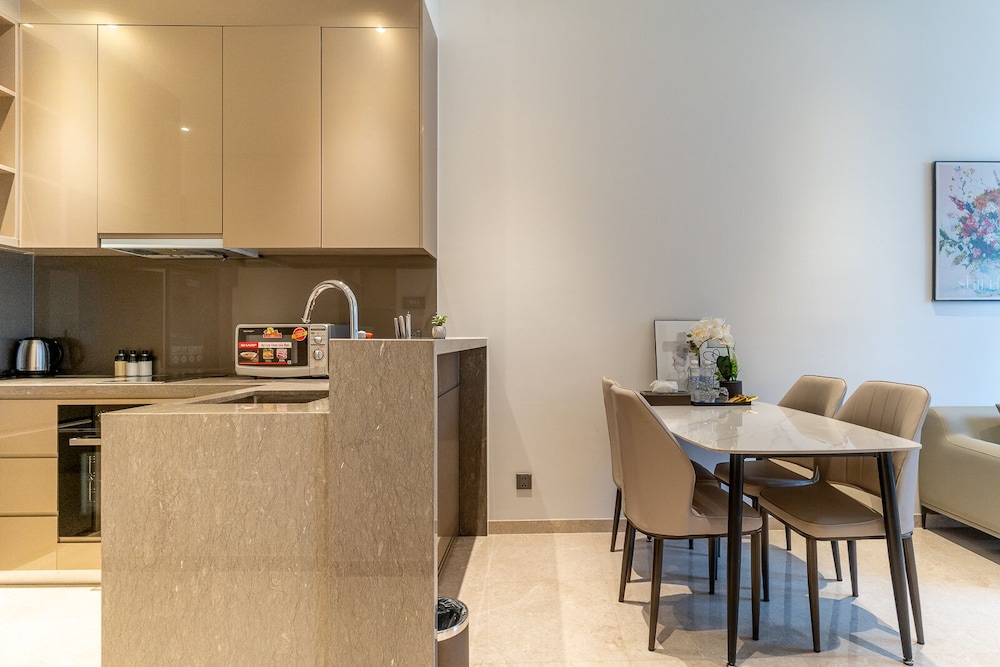 The MarQ Luxury 2BR Apt Central D1