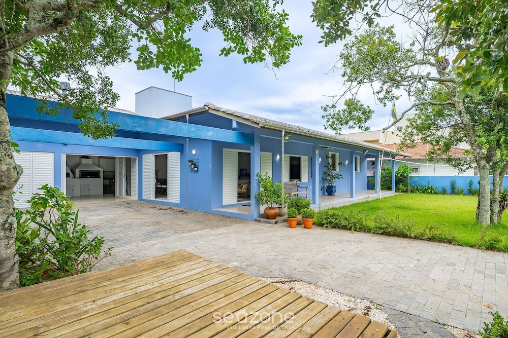 4BR Home w/ BBQ 100m From Beach Jat0355