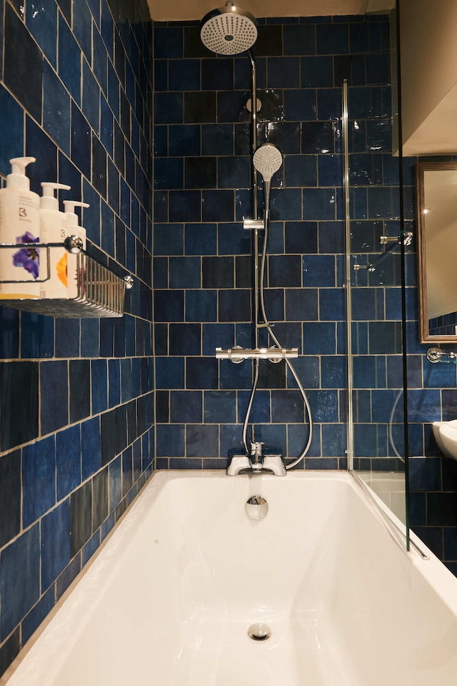 Woodstock Vacations - Kings Arms Hotel - Property Image 7