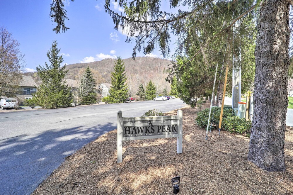 6 Mi to Skiing: Mtn-view Condo in Seven Devils view 4