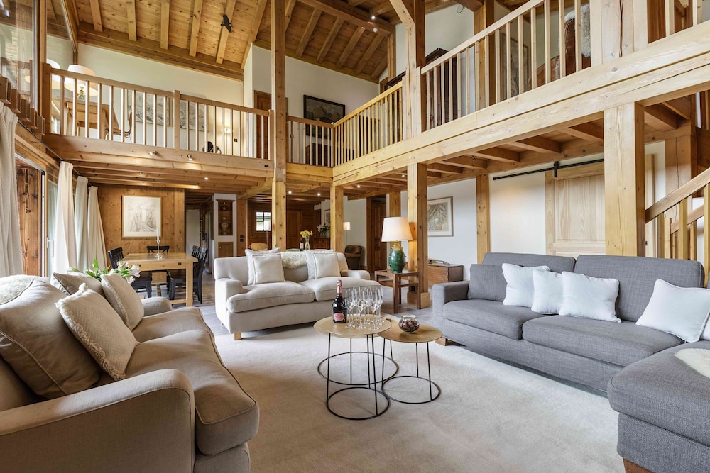 Magnificent Chalet Valhalla 5 Central Chamonix