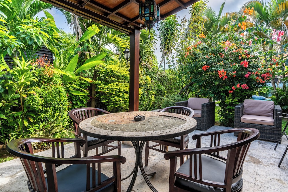 Tropical Villa Matahari