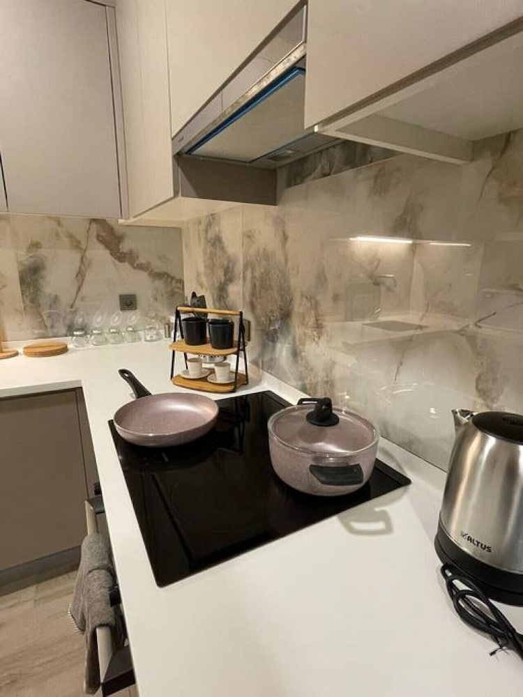 Special 2 1 Suite Apartment Near Mall of Istanbul