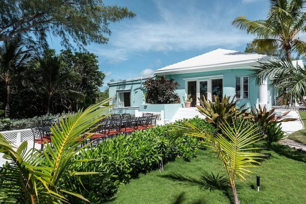 Middle Cay Estate 7 Bedroom Estate