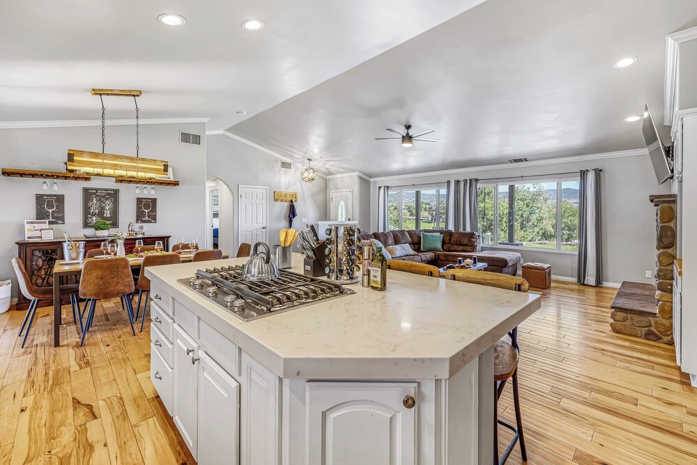 Temecula Wine Country Home w/ Pool, Hot Tub, Game Room & Vineyard Views