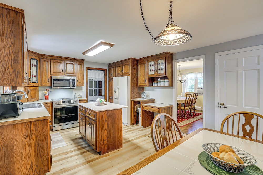 Family Getaway in Bristol Near Trails & Parks!