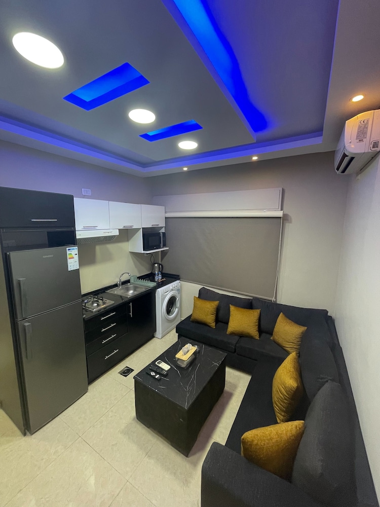 Charming Amman Apartent With City Views