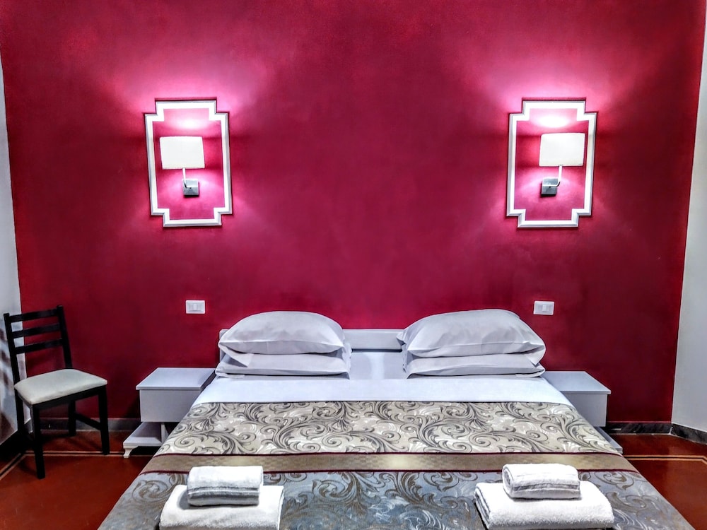 NIK King Rooms