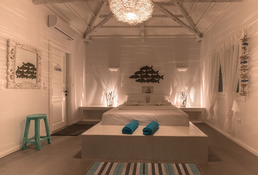 Evlalia Studios & Villas