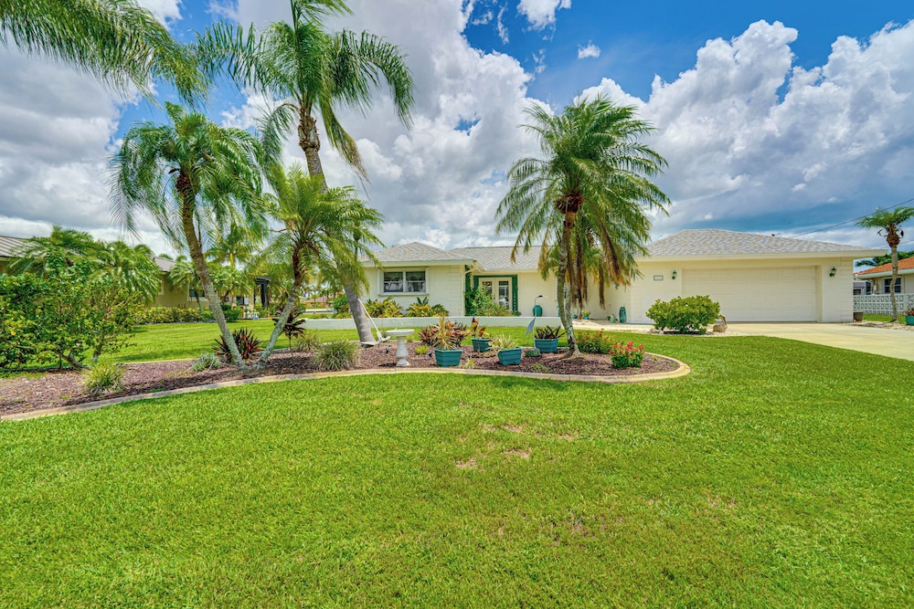 Cape Coral Gem: Patio, Pool & Boat Slip