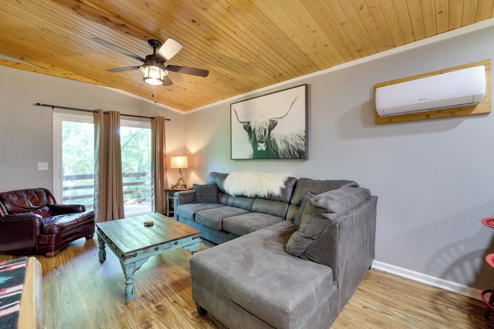 Creekside Nature Escape in Southwest Missouri