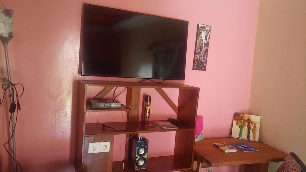 Chez Tanti Nicole view 3