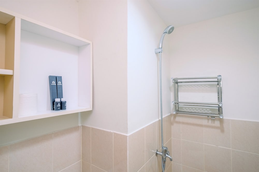 Nice and Comfort 2BR at Podomoro Golf View Apartment