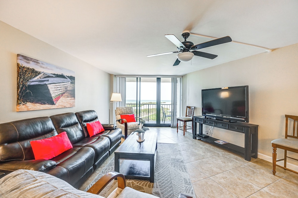 Direct Beach Access: Marco Island Resort Condo!