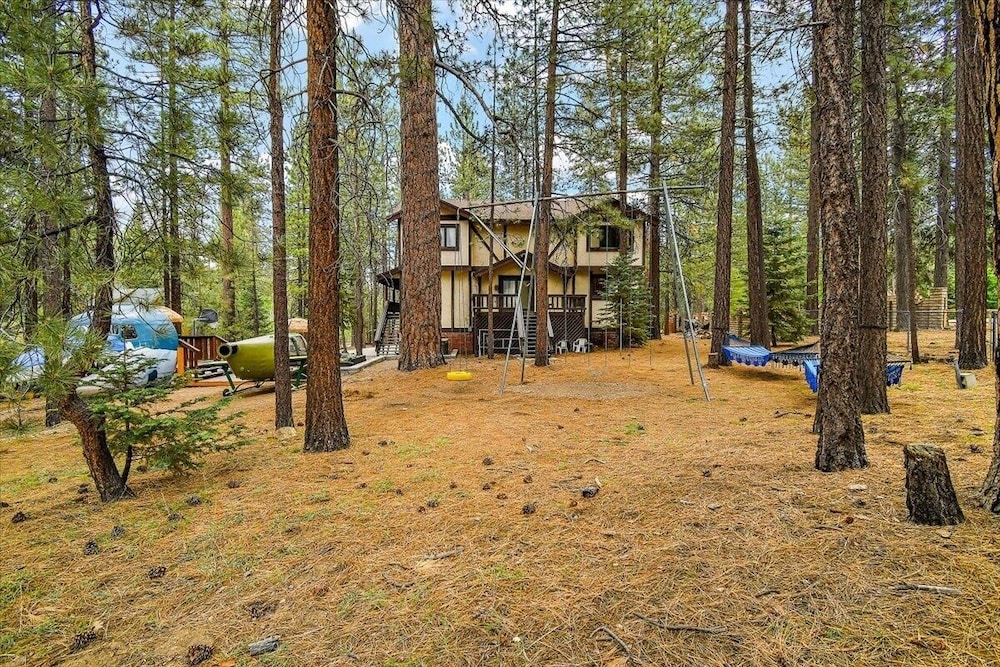 Summit Lodge 2 7 Bedroom Home by RedAwning view 3