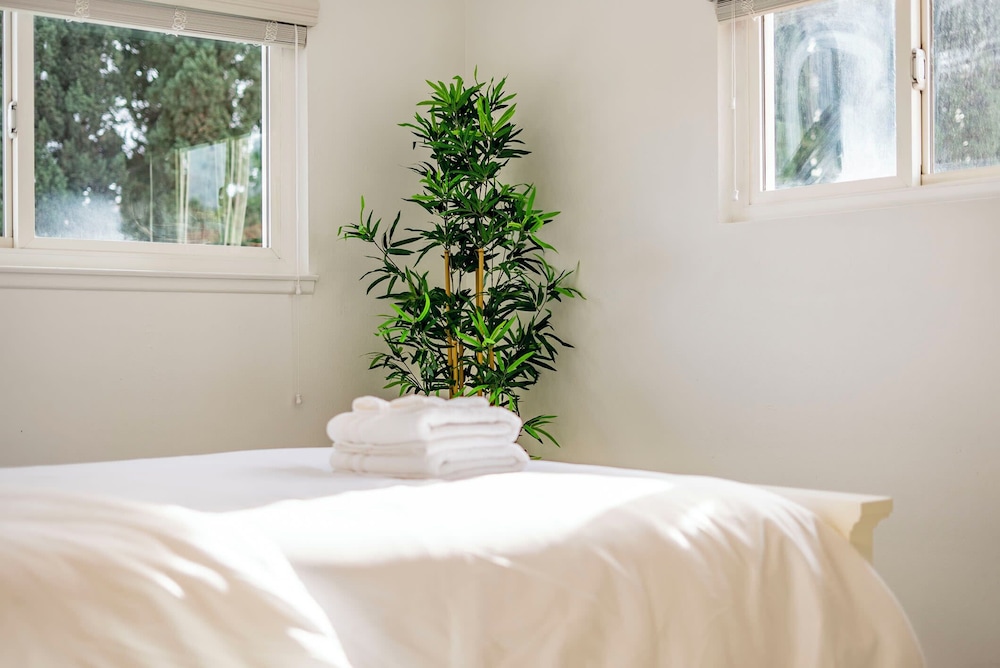 Serene Retreat & Modern Comforts in Rowland Heights