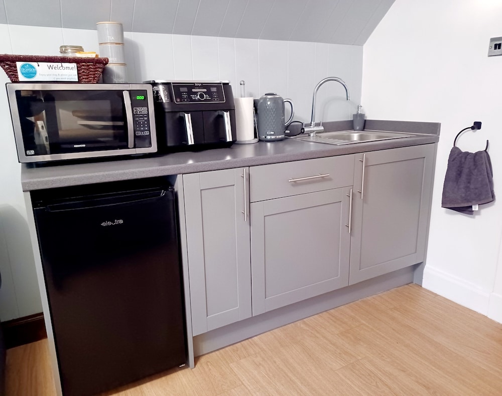 Immaculate 2-bed Apartment in Innerleithen view 3