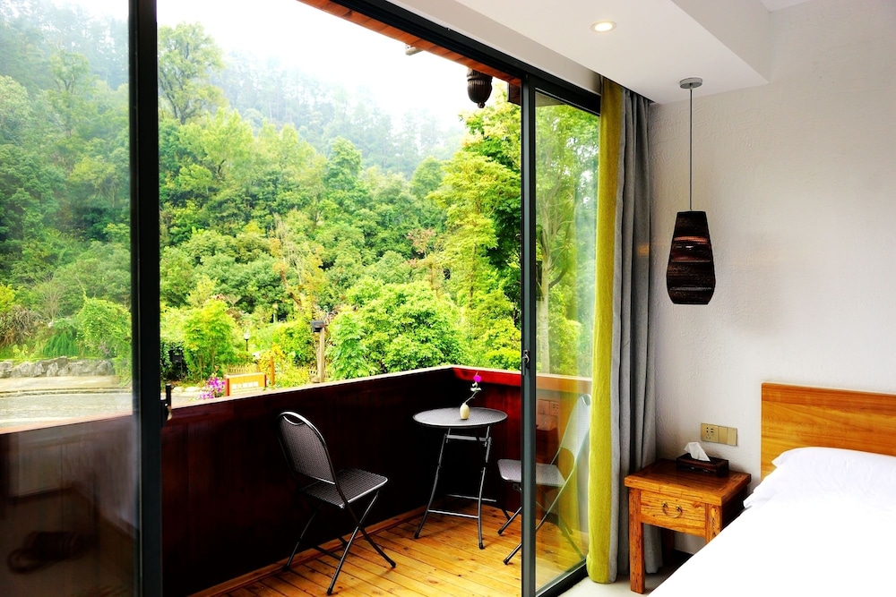 Feihua Inn