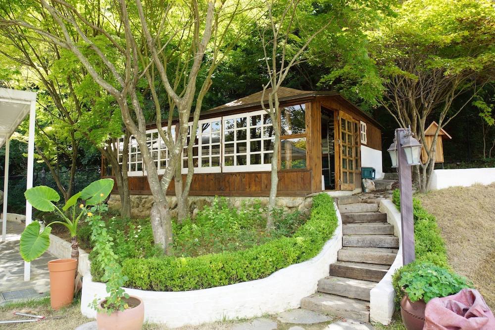 Oikos Leisure Pension