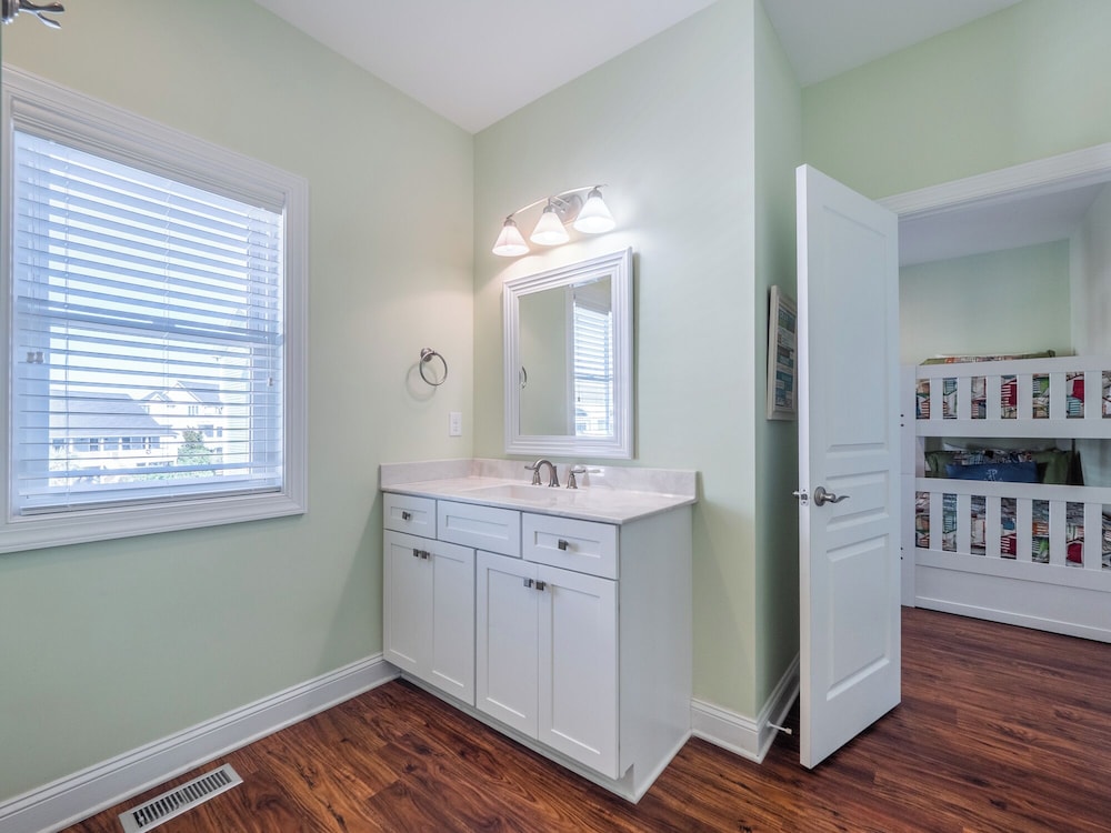 Sandy Feet by Topsail Realty