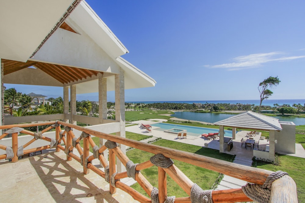 Stunning 6BR Villa With Ocean View in Cap Cana