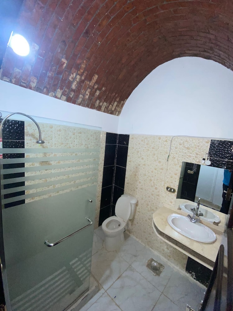 KING KASSEM nubian guest house
