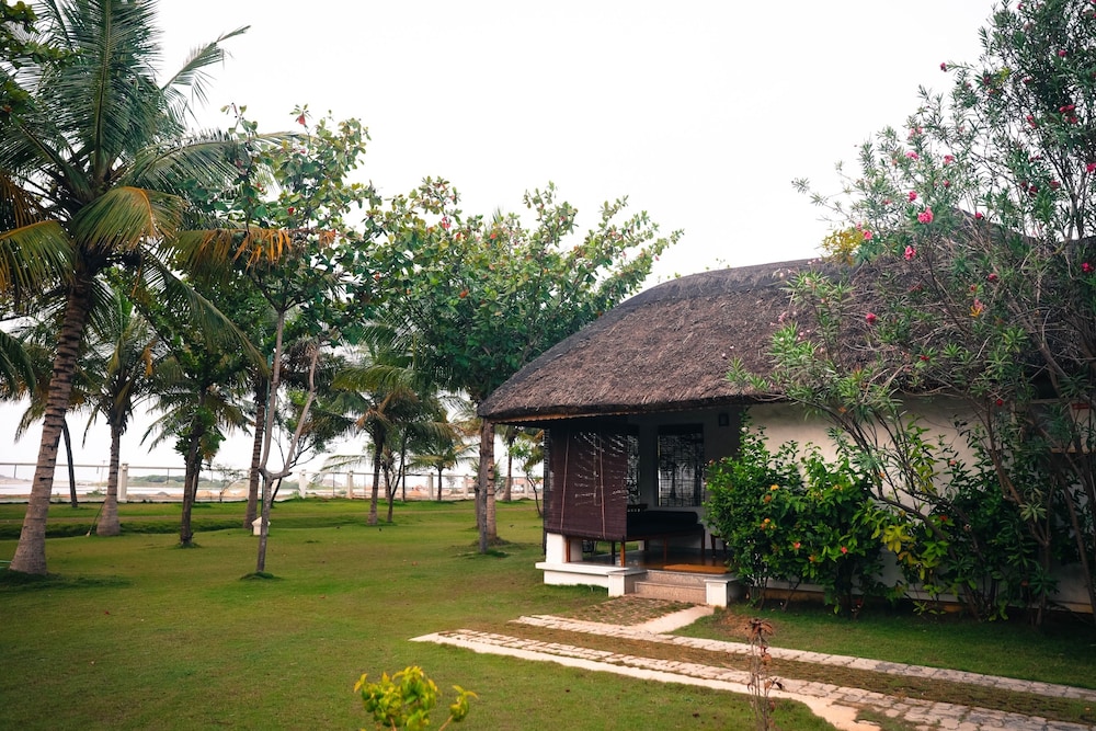 Palette Resorts - Le Pondy