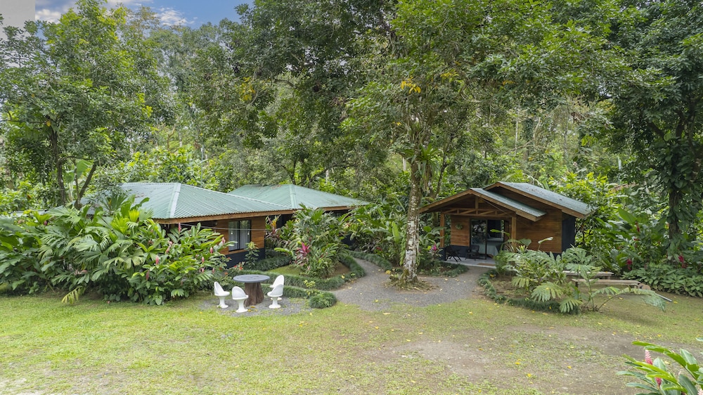 Eden Organic Farm & Bungalows