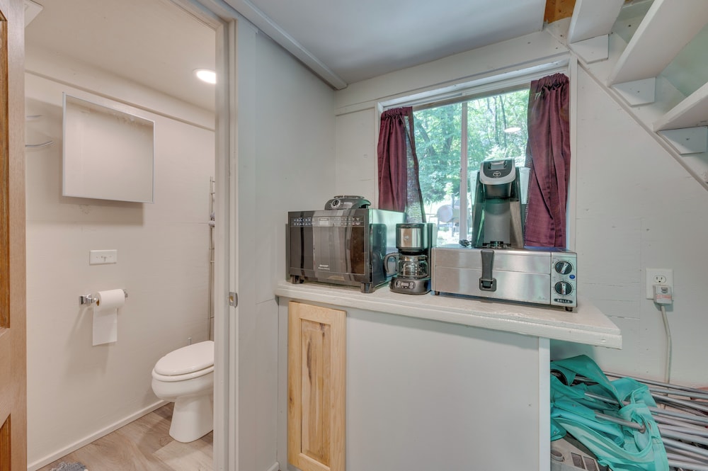 Secluded St Charles Cabin w/ Gas Grill + Fire Pit! view 2