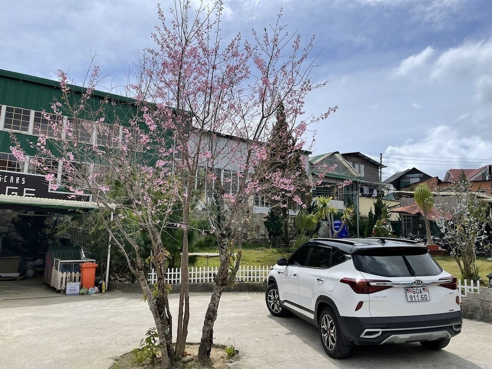 Flowersandrocks Villa