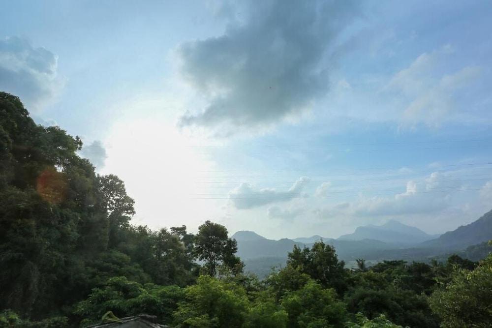 Hilltop Retreat Matale