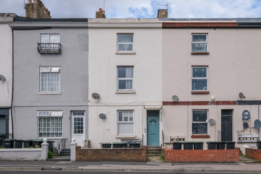Modern 1 Bedroom Apartment in Gravesend