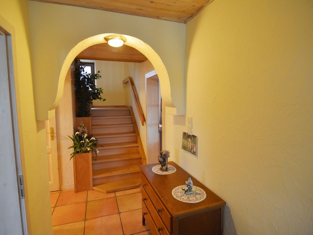 Photo 33