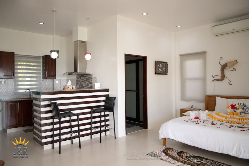J&R Residence